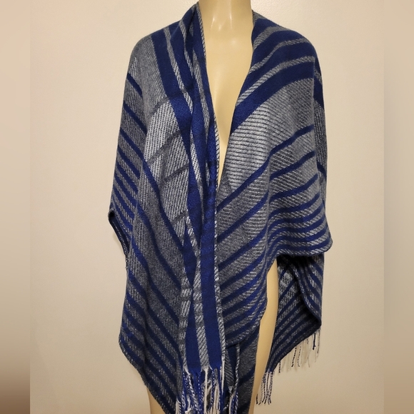 Woolrich Poncho Onesize Blue Shawl Rodeo Winter Farm Mountians - Picture 1 of 7